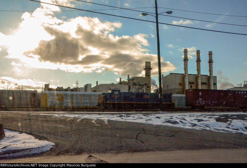 CSX 3GS21B Locomotive in the yard